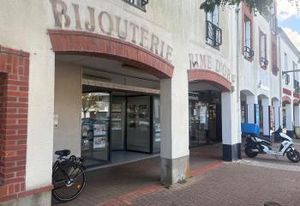 Local commercial Saint-Herblain - Place dynamique à louer/vendre