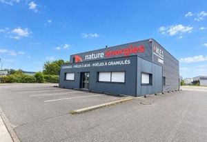 Location local d'activité Auray - Showroom et stockage - Axe fréquenté
