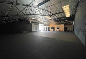 Location local d'activité Nantes - Rond-point de Paris