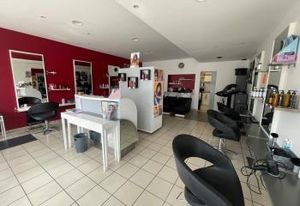 Salon de coiffure à vendre Sautron