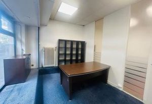 Location local commercial Lorient centre-ville 72 m²