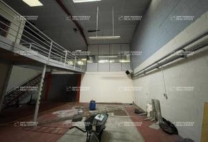 Locaux d'activités à vendre Monts - Zone gare et voirie lourde