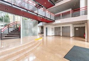Location bureau Versailles Chantiers - Proche transports