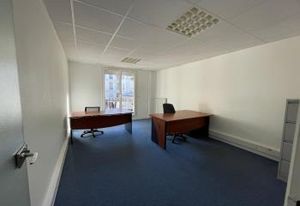 Location bureaux Versailles - Proche gare Versailles Chantiers