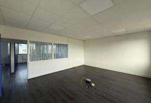 Location local d'activité La Verrière - Proche Yvelines