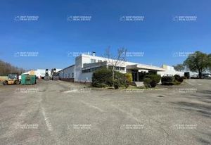 Vente ensemble immobilier industriel Schweighouse-sur-Moder - 11 500 m²