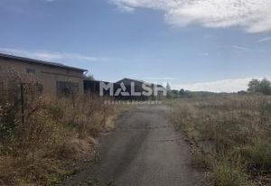 Terrain constructible à vendre Létra - accès A89 et A6