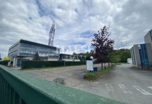 Bâtiment d'activités avec chambres froides à vendre Civrieux-d'Azergues - Accès A6 et A89