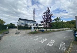 Bâtiment d'activités avec chambres froides à vendre Civrieux-d'Azergues - Accès A6 et A89
