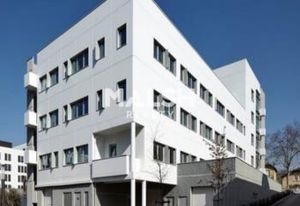 Location bureaux Lyon 8 - Proche hôpitaux, facultés, métro et tram