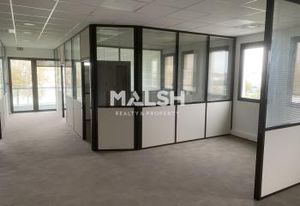 Location bureaux Beynost - Proche accès autoroutiers et centre commercial