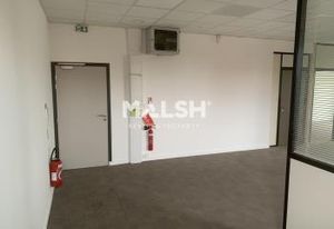 Location bureaux Beynost - Proche accès autoroutiers et centre commercial