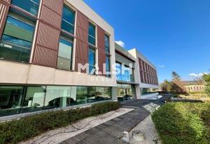 Location bureaux Champagne-au-Mont-d'Or - Proche A6 et gare SNCF