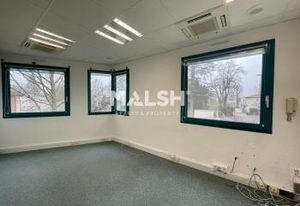 Location bureaux Charbonnières-les-Bains - 20 min de Lyon, nombreux parkings