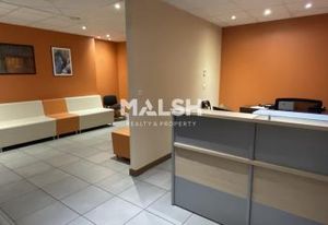 Vente ou location bureaux Lyon 8, proche métro, tramway et bus