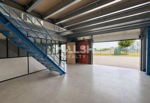Local d'activité à louer Civrieux - Proximité A46 et Rocade Est
