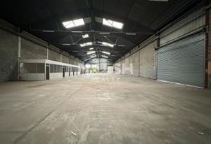Local d'activité à louer Vénissieux - Proche périphérique Laurent Bonnevay