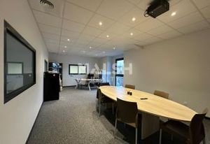 Local mixte bureaux/activités à vendre Décines-Charpieu - Proche A46