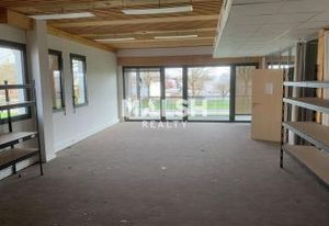 Location bureau Beynost - Proche autoroutes et centre commercial