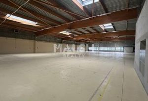 Location bâtiment d'activités Décines-Charpieu - Proximité transports en commun
