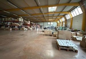 Bâtiment d'activités à vendre Saint-André-de-Corcy - Proche D1083 et A46