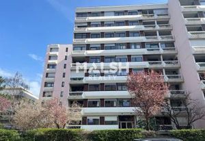 Location bureau Lyon 3 - Proche transports en commun
