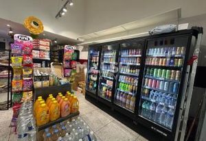 Location local commercial Lyon 3 - Angle rue axe passant