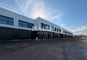 Location locaux d'activité Décines-Charpieu - Parc sécurisé 7 Chemins