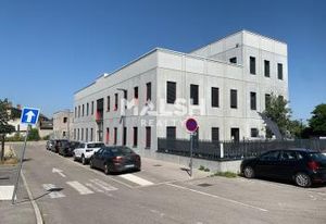 Bureaux à louer Rillieux-la-Pape - Proche A46 et TER Sathonay-Rillieux