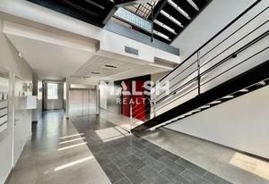 Location bureaux Lyon 7 - Tramway, parkings et cadre verdoyant