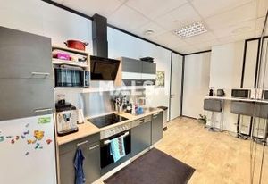 Location bureaux Lyon 7 - Tramway, parkings et cadre verdoyant