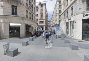 Location local commercial Lyon 2 - 1er étage dynamique