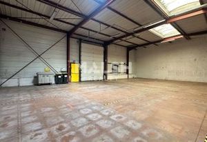 Location local d'activité Vaulx-en-Velin - Proche périphérique lyonnais