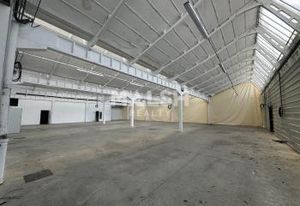 Local d'activité à vendre Decines-Charpieu - Accès bus et rocade