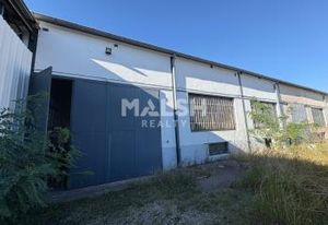 Location local d'activité Grigny - Terrain privatif 234 m²