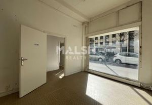 Location bureau Villeurbanne Place Wilson - Métro et tram