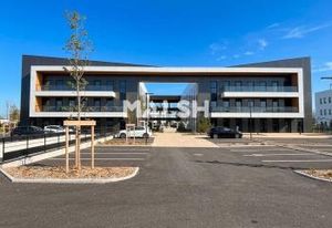 Bureaux à vendre/ louer Genas - Proche autoroute et transports