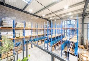 Local d'activité à vendre Plaisir - Accès autoroutier proche