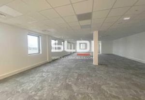 Location bureaux Montluel - Proche gare SNCF et A42