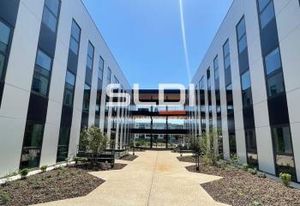 Vente bureaux Genas - Proximité commodités et grands axes routiers
