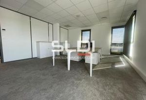 Location bureau Chassieu - Proche bus et autoroutes A43 et ROCADE EST