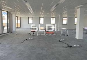 Vente bureaux Vénissieux - Grand Parilly, proche tram et métro