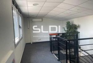 Location bureaux Chassieu - Parc sécurisé, proche bus et autoroute