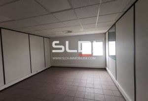 Location bureaux Saint-Pierre-de-Chandieu - Parc d'activité sécurisé, bus TCL Ligne 30