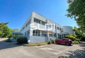 Location bureaux Tassin-la-Demi-Lune - Proche bus et gare SNCF Écully-la-Demi-Lune