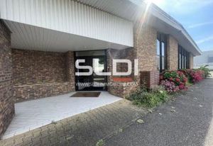 Location bureaux Vénissieux - Proche transports en commun