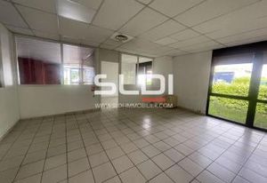 Location bureaux Vénissieux - Proche transports en commun