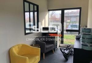 Location bureaux Vénissieux - Parc d'activités 2020, bus HLM République