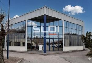Location bureaux Saint-Genis-Laval - Proche commodités et axes routiers