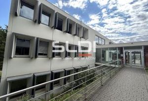 Location bureaux Écully - Proche commodités et axes routiers